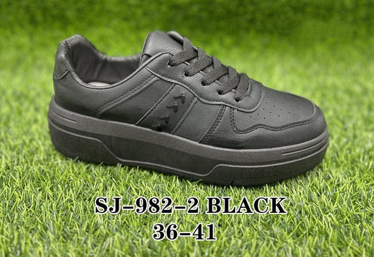 https://www.amazon.ae/Spring-Multi-Colour-Freshh_H-Sneaker/dp/B0CC462H6P#:~:text=CALL%20IT-,SPRING%20FRESHH_H%20mens%20Sneaker,-Price%3A