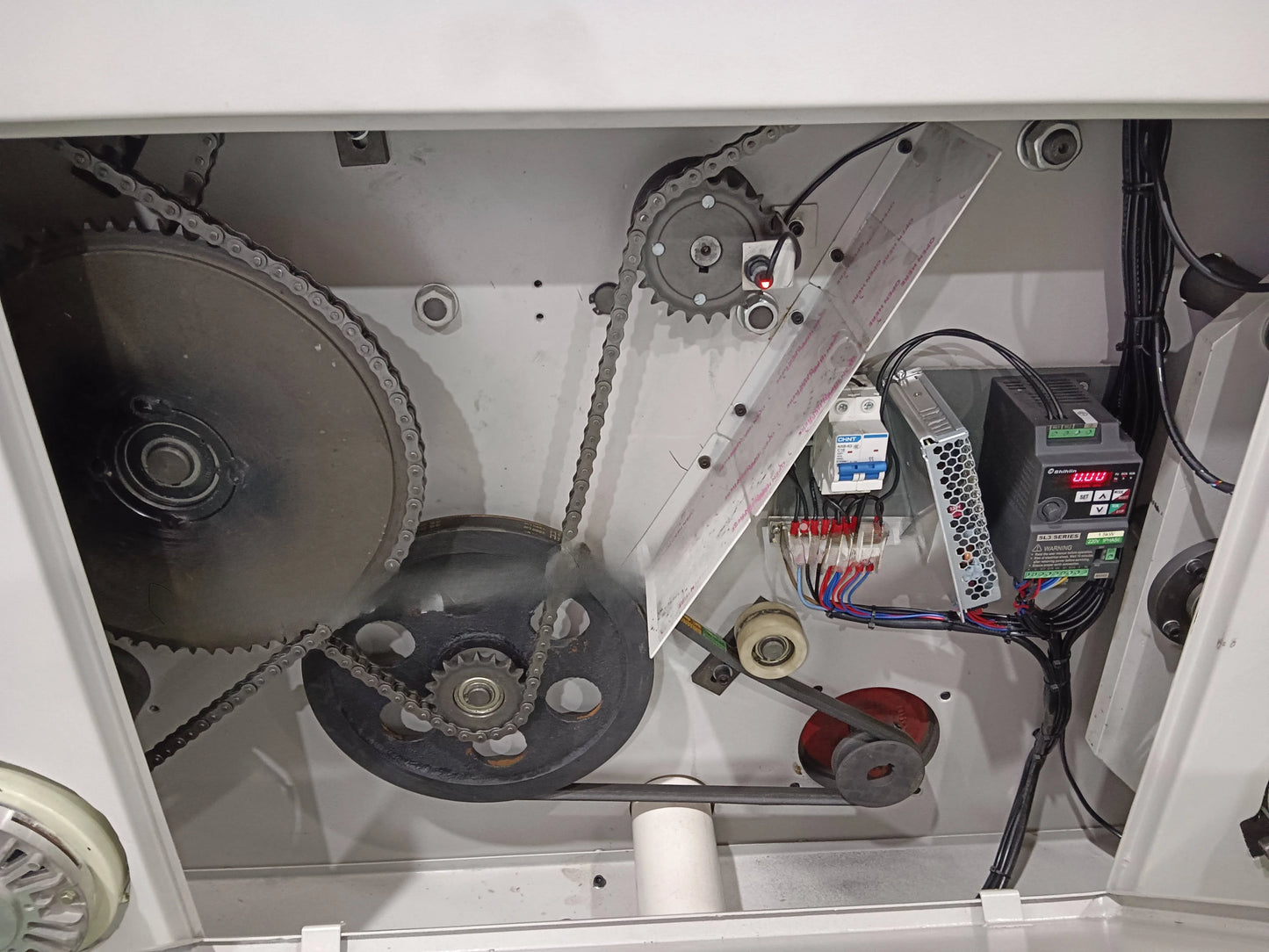 YG Hot Sale Multi Function Automatic Paper Rolls Slitter Rewinder Machine Thermal Self Adhesive Paper Rewinding Cutting Machine