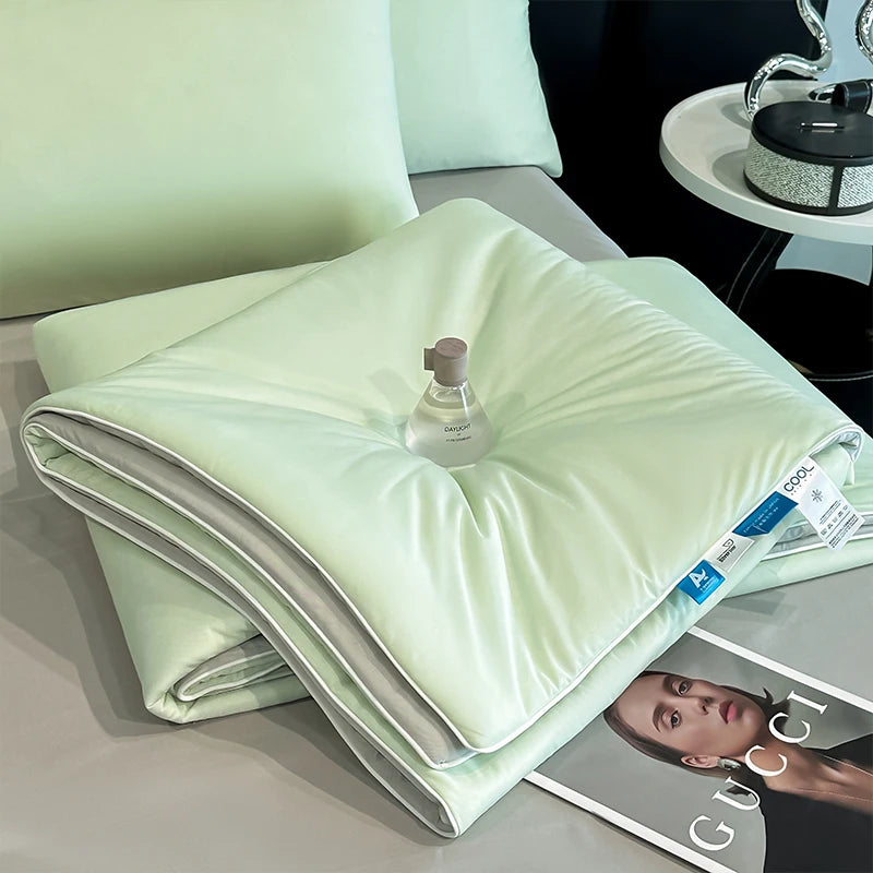 1pc Technology Cool Feeling Summer Quilt,Air Condition Comforter,Green Thin Blanket For Kid Adult,Home Bedding 150*200cm