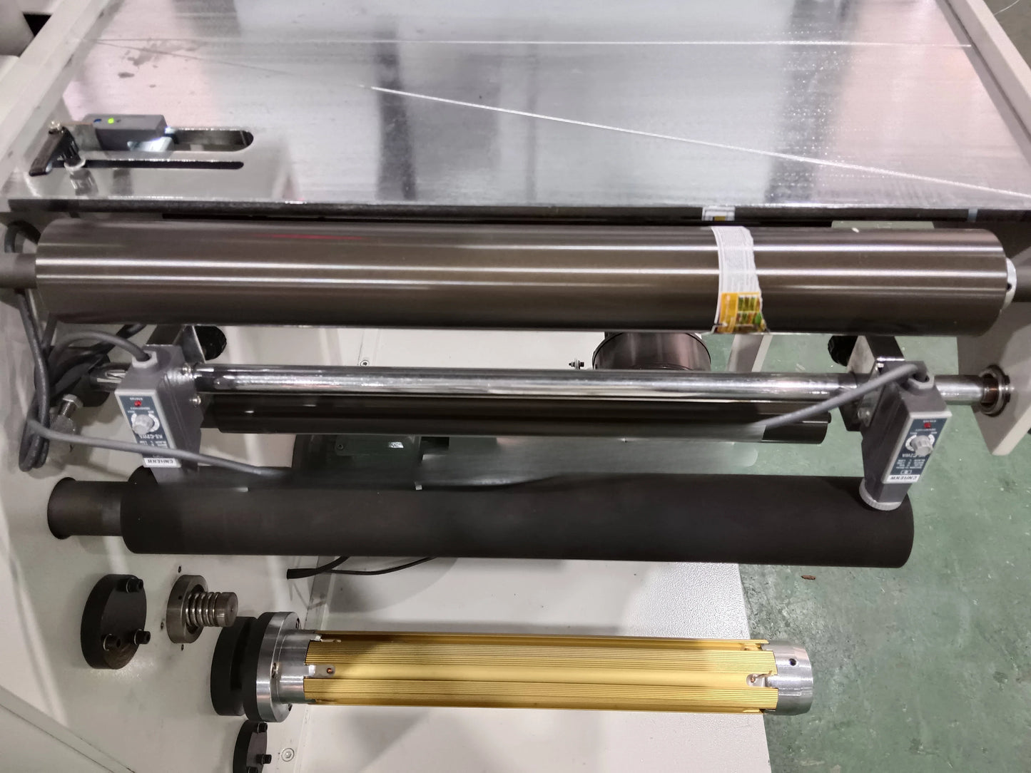 YG Hot Sale Multi Function Automatic Paper Rolls Slitter Rewinder Machine Thermal Self Adhesive Paper Rewinding Cutting Machine